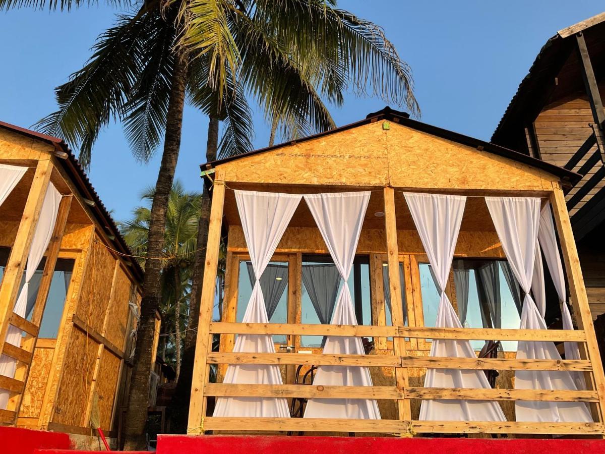Papillon Beach Huts Hotel Палолем Екстериор снимка