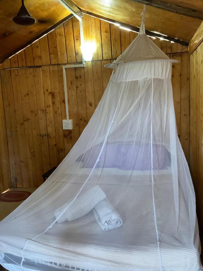 Papillon Beach Huts Hotel Палолем Екстериор снимка