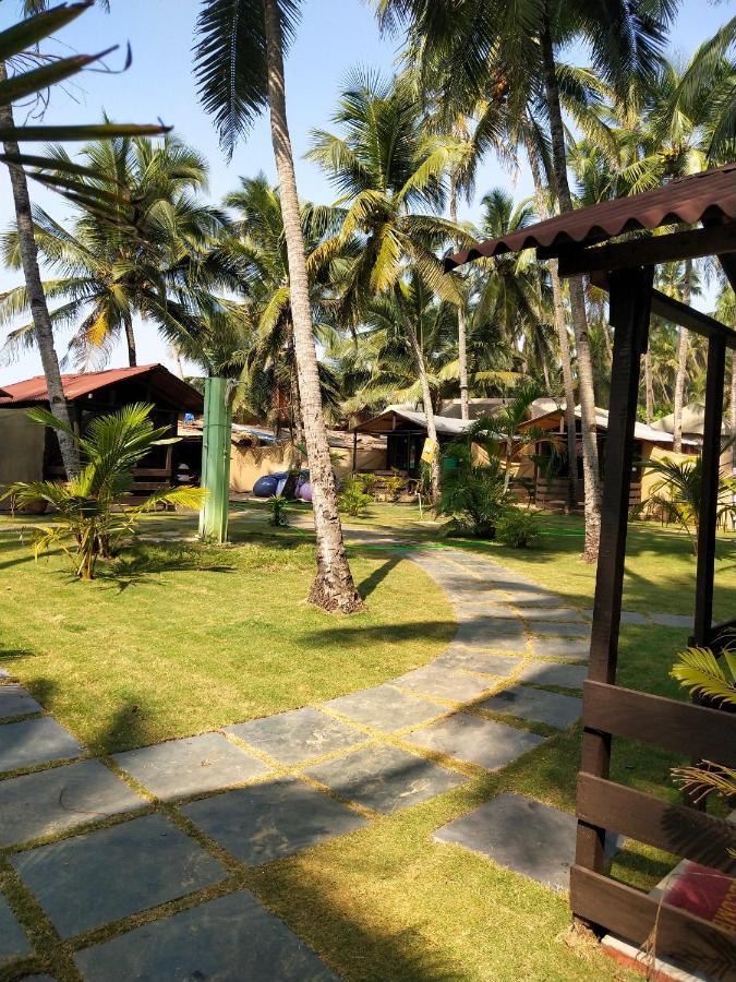 Papillon Beach Huts Hotel Палолем Екстериор снимка